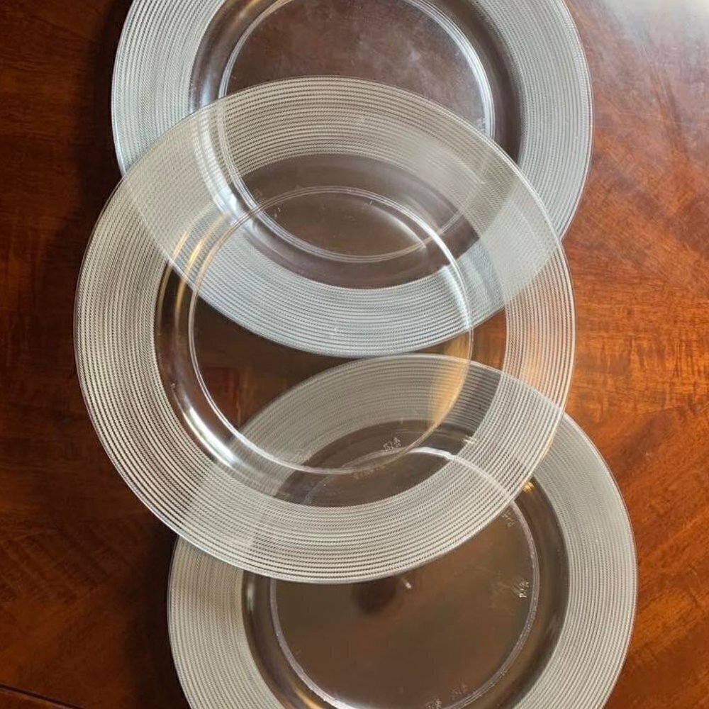 𝅺13" In Charger Plates [10 Pack] Clear, Silver Rope Textured Rim. - Picture 4 of 4